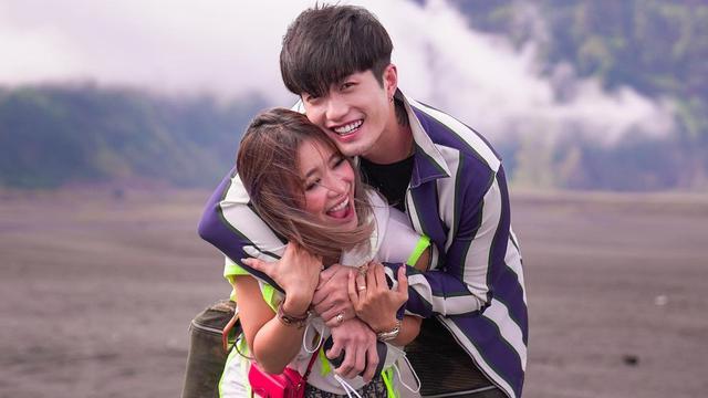 4 Tahun Menikah, Ini 6 Potret Mesra Lee Jeong Hoon dan Moa Aeim