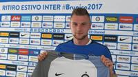 Milan Skriniar hampir gabung ke Atletico Madrid sebelum hijrah ke Inter Milan. (doc. Inter Milan)