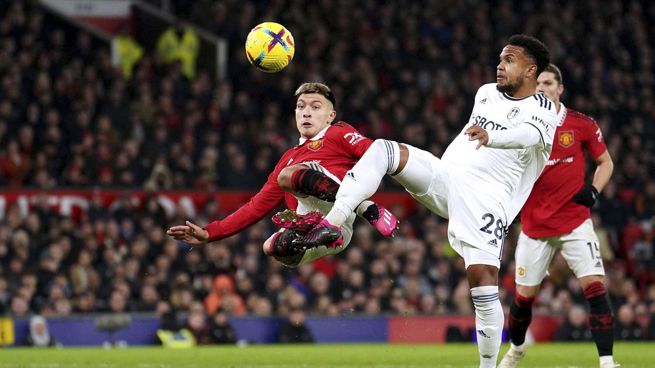 Foto: MU Ditahan Imbang Leeds United di Liga Inggris, Varane Cetak Gol Bunuh Diri