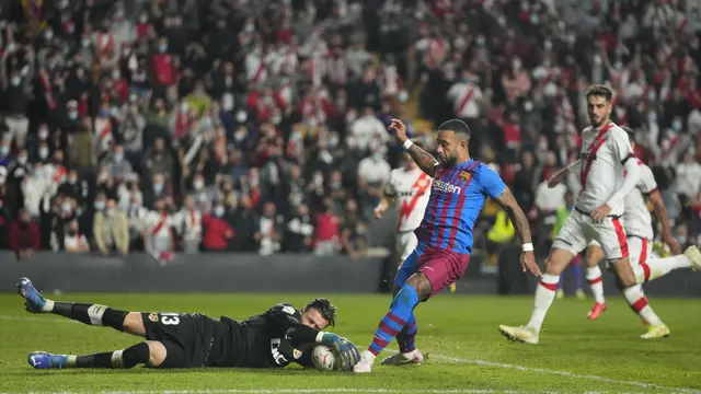 Foto: Rekan Senegara Gagal Pinalti, Ronald Koeman Akhirnya Dipecat oleh Barcelona