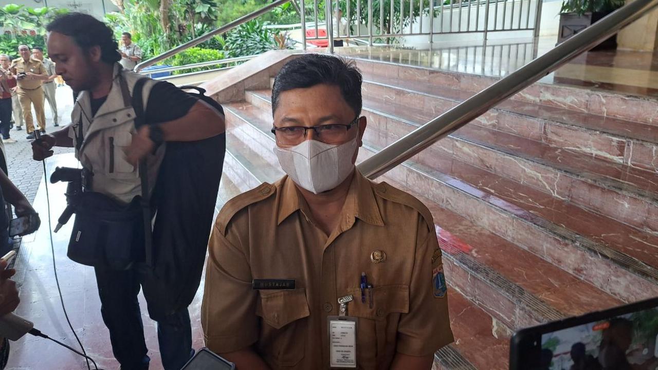 "Iya, memang yang bersangkutan sudah mengakui kekhilafannya. Oleh sebab itu kita sudah rekomendasi kepada dinas SDA untuk melakukan langkah langkah sesuai PP 94,"