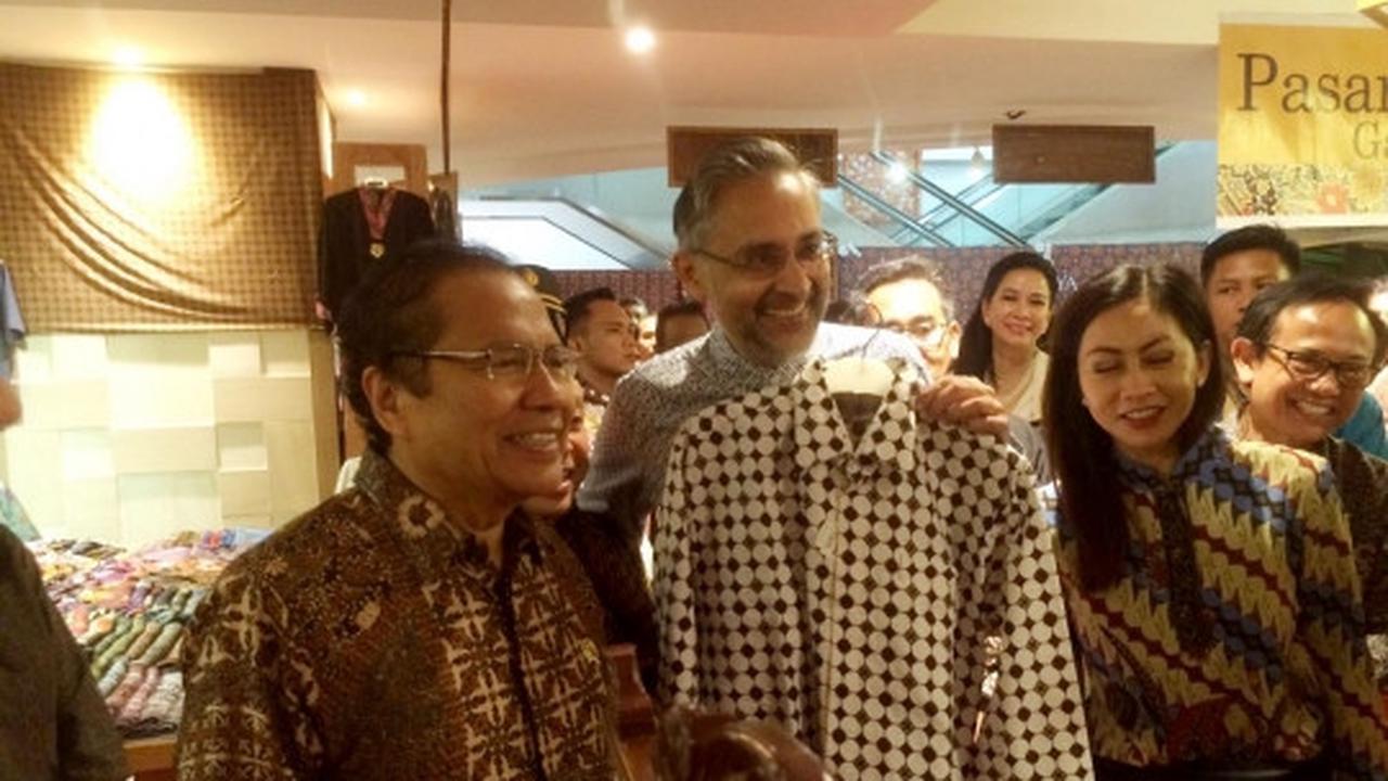 Rizal Ramli resmikan Tribute to Batik 2015