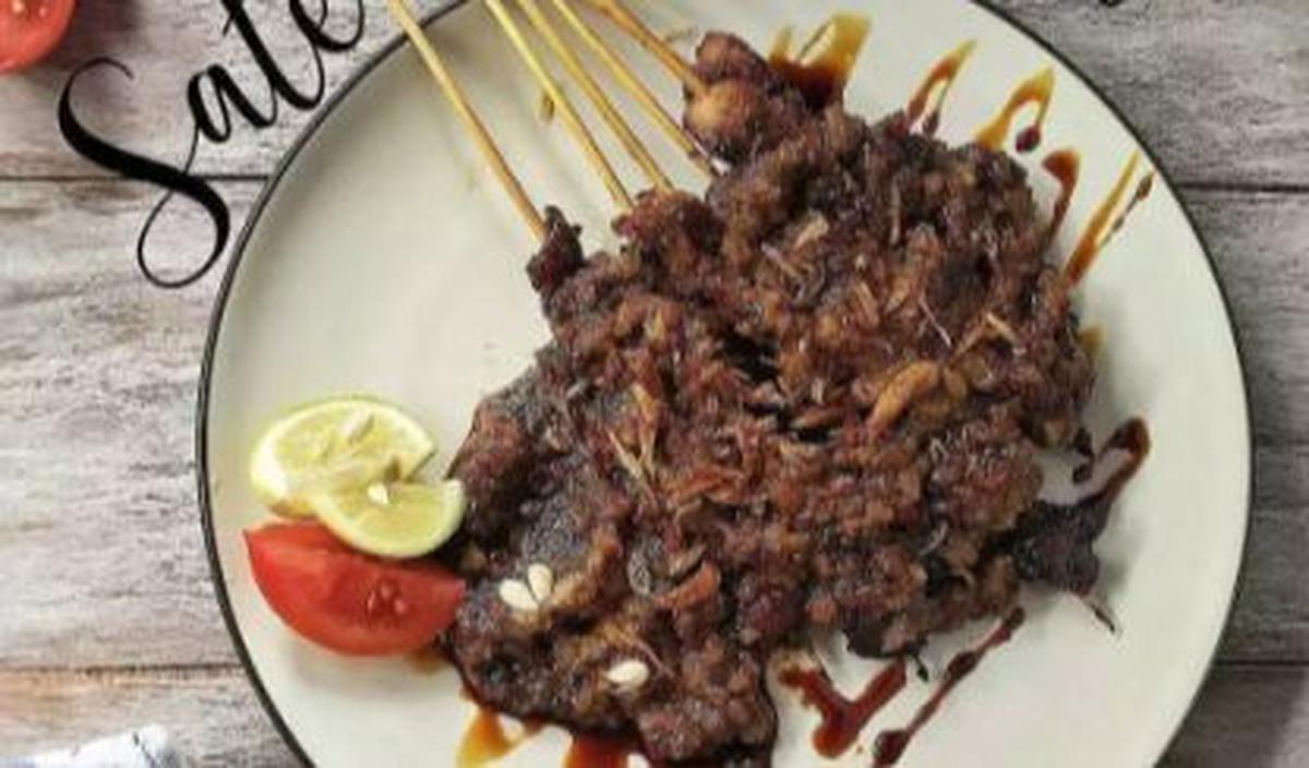 11. Sate: Protein dari Daging Bakar