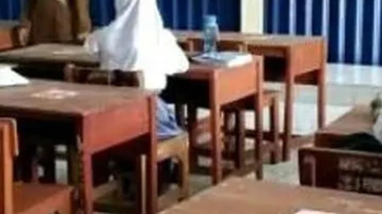 Pemantauan langsung tersebut dilakukan pada satuan pendidikan SD/MI, SMP/MT, SMA/SMK/MA dan SKh tahun ajaran 2023/2024.