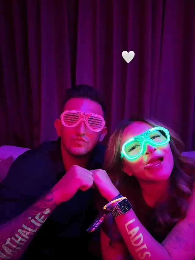 Artis dan Pacar Rayakan Malam Tahun Baru