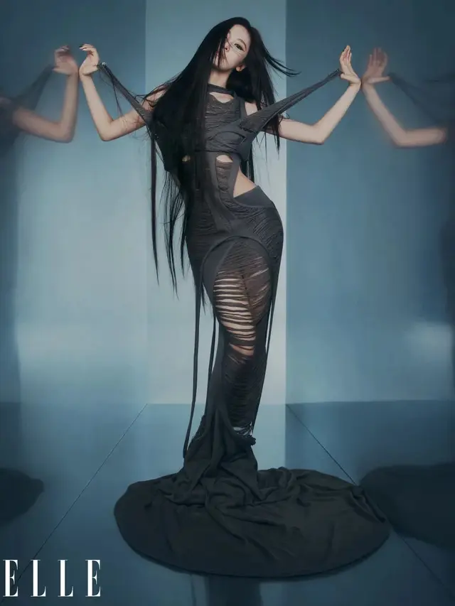 Bergaya Futuristik, Ningning aespa Tampil dengan Visual Sci-Fi di Cover Elle China