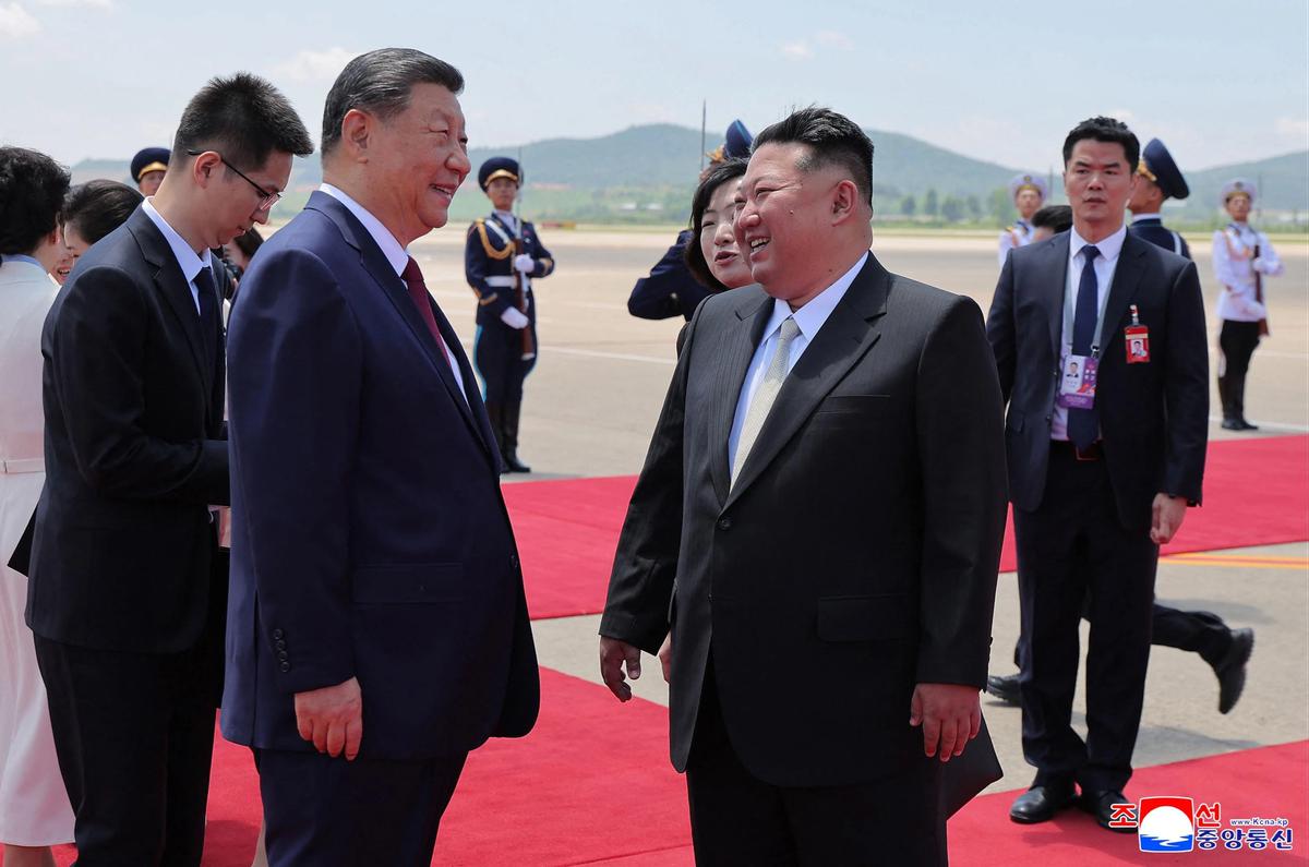 FOTO: Pyongyang Sambut Kunjungan Presiden Xi Jinping Setelah Tujuh Tahun
