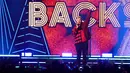 Aksi panggung personil Backstreet Boys, Nick carter selama Jingle Ball 2022 iHeartRadio KISS108 di TD Garden pada 11 Desember 2022 di Boston, Massachusetts (11/12/2022). Backstreet Boys menyanyikan lagu-lagu hits mereka. (Adam Glanzman/ Getty Images untuk iHeartRadio/AFP)