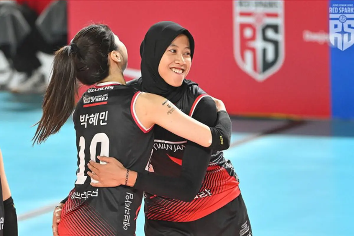 Foto: Ekspresi Kagum Giovanna Milana dan Rekan Satu Tim di Red Sparks Setelah Megawati Hangestri Tampil Menawan di Laga Perdana