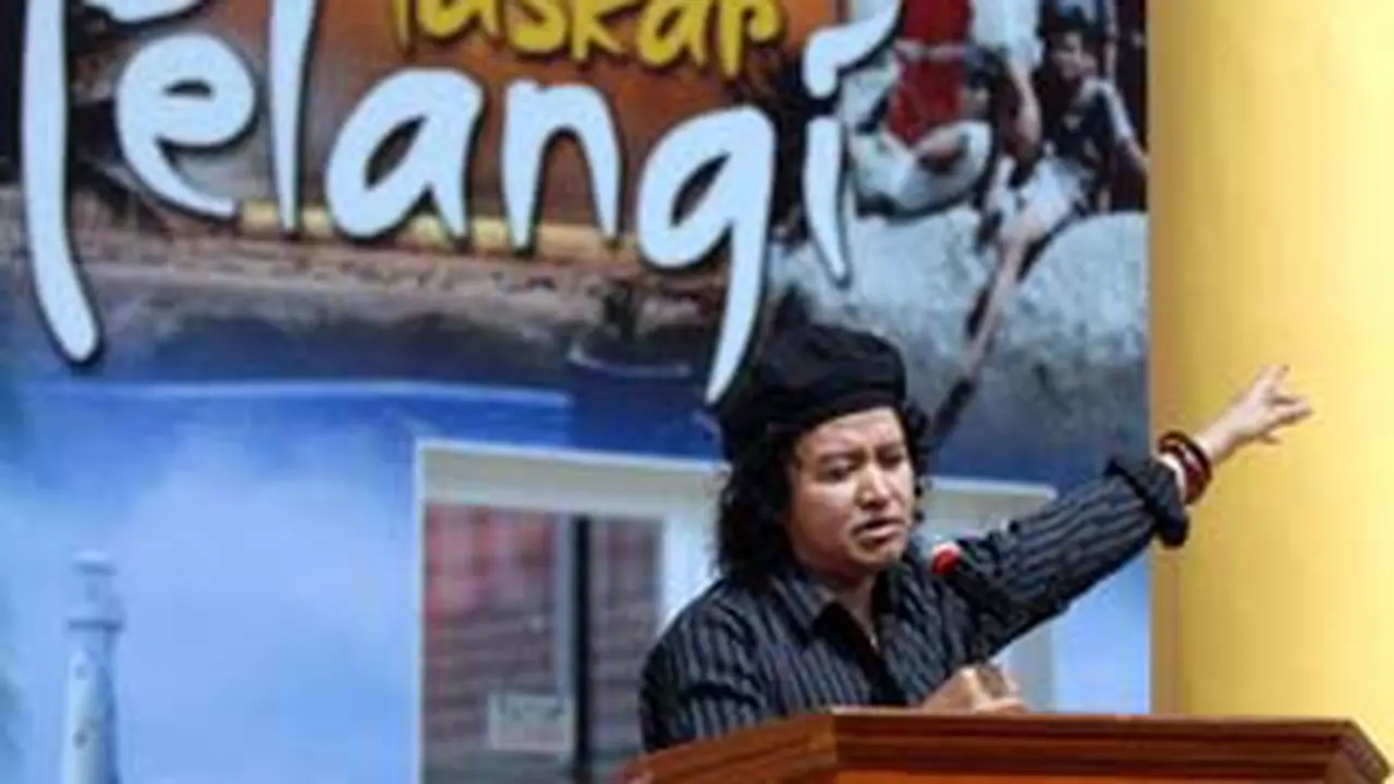 110612apelabuhan-laskarpelangi.jpg