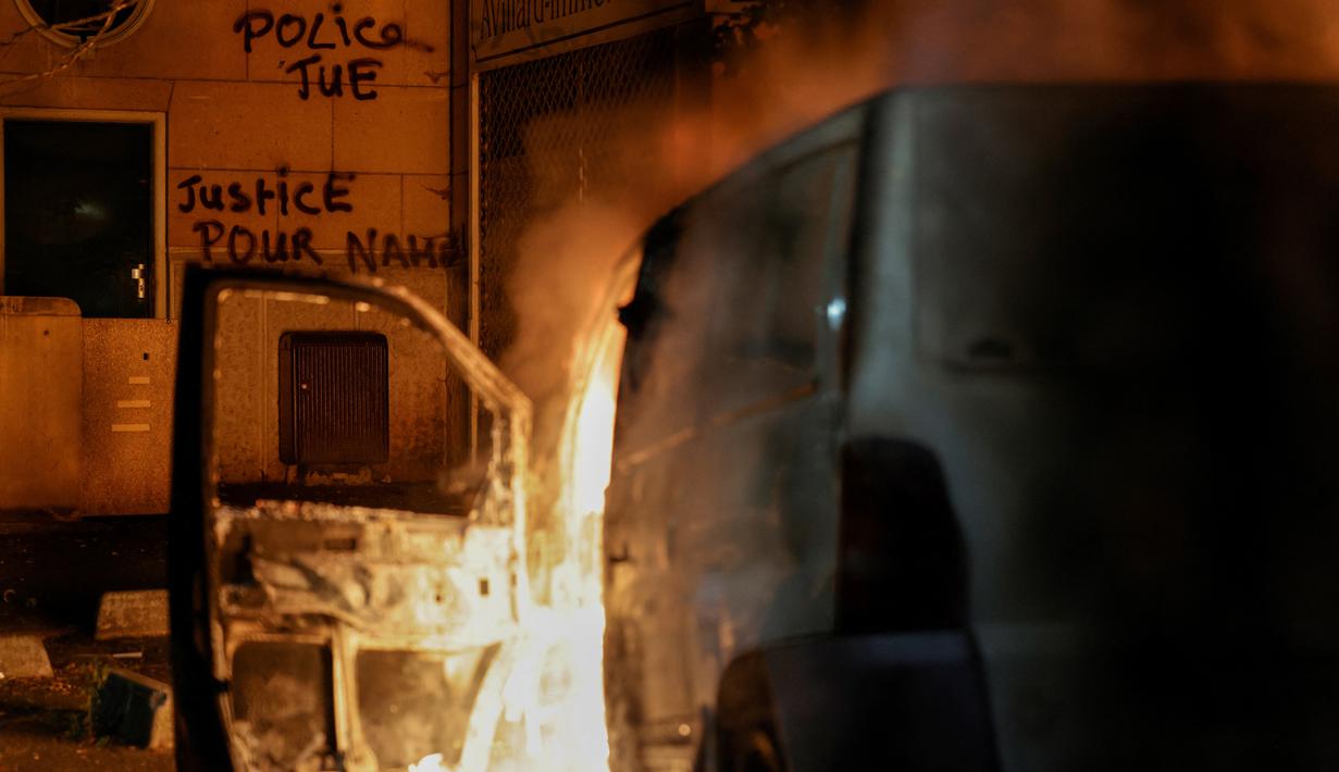 Penembakan dilakukan setelah remaj asal Afrika Utara bernama Nahel melakukan pelanggaran lalu lintas. (Photo by Geoffroy Van der Hasselt / AFP)