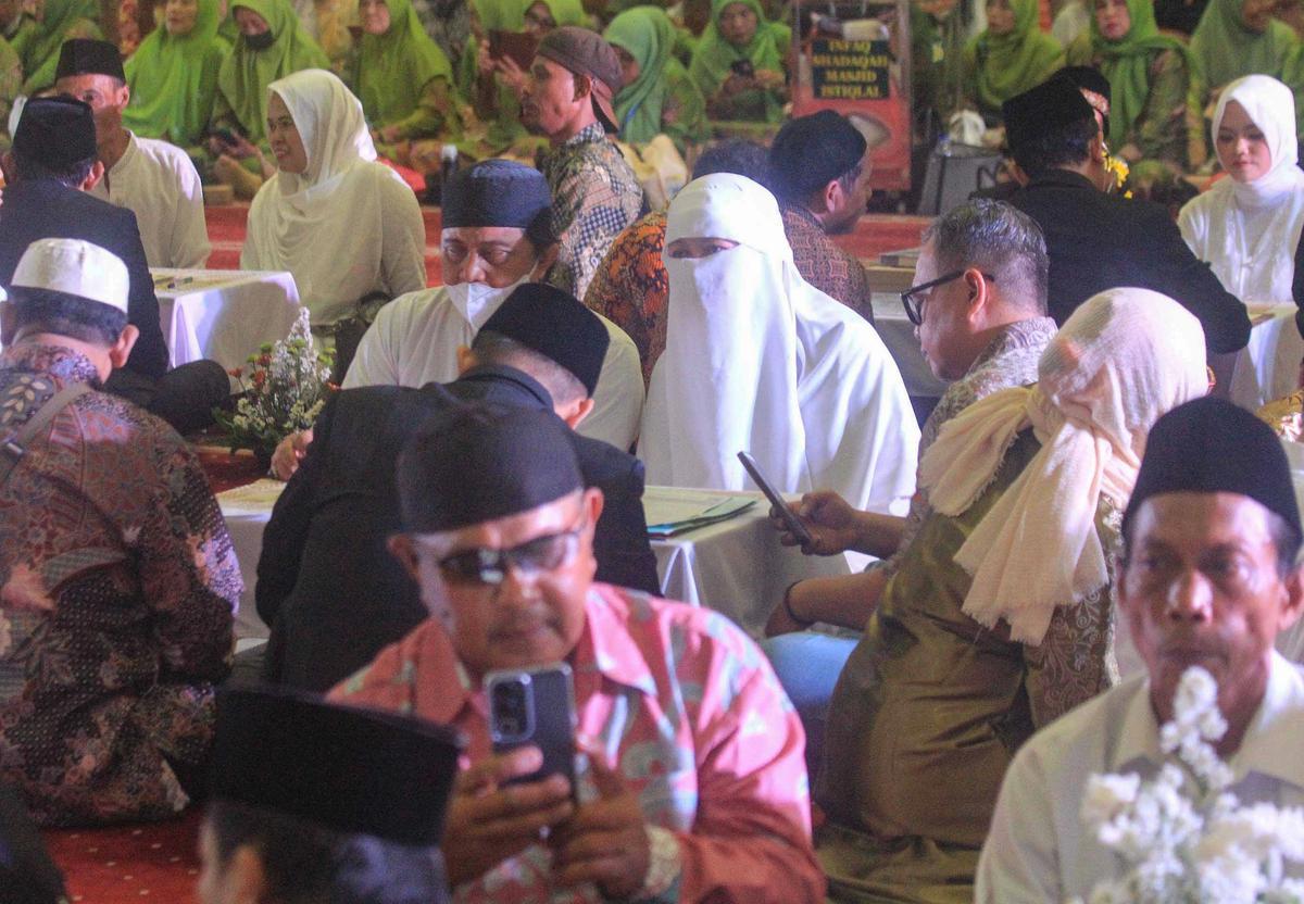 FOTO: 51 Pasangan Resmi Menikah Gratis di Masjid Istiqlal