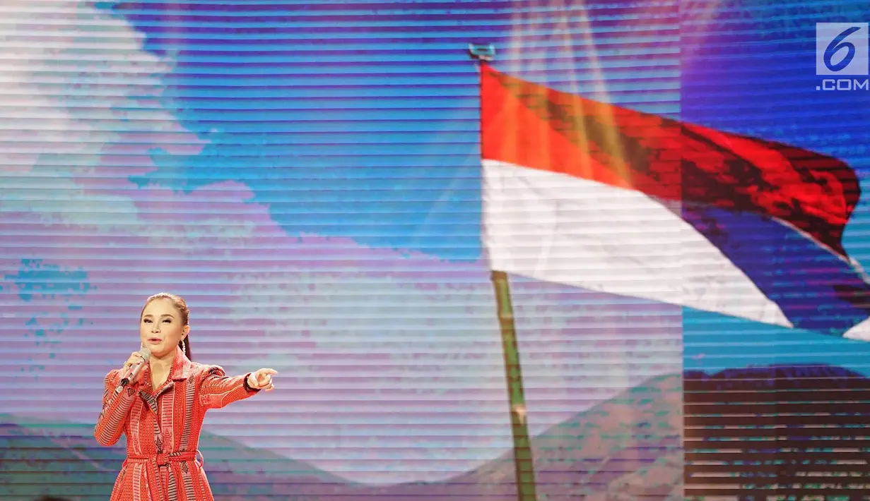 Penyanyi Rossa tampil dalam ajang Liputan6 Awards 2019 di Jakarta, Sabtu (25/5). Liputan6 Awards 2019 bertajuk “Untukmu Indonesia tersebut merupakan program bakti kepada Indonesia sebagai bentuk kontribusi untuk bangsa terkait perdamaian. (Liputan6.com/Immanuel Antonius)