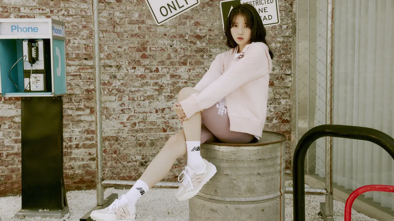 IU