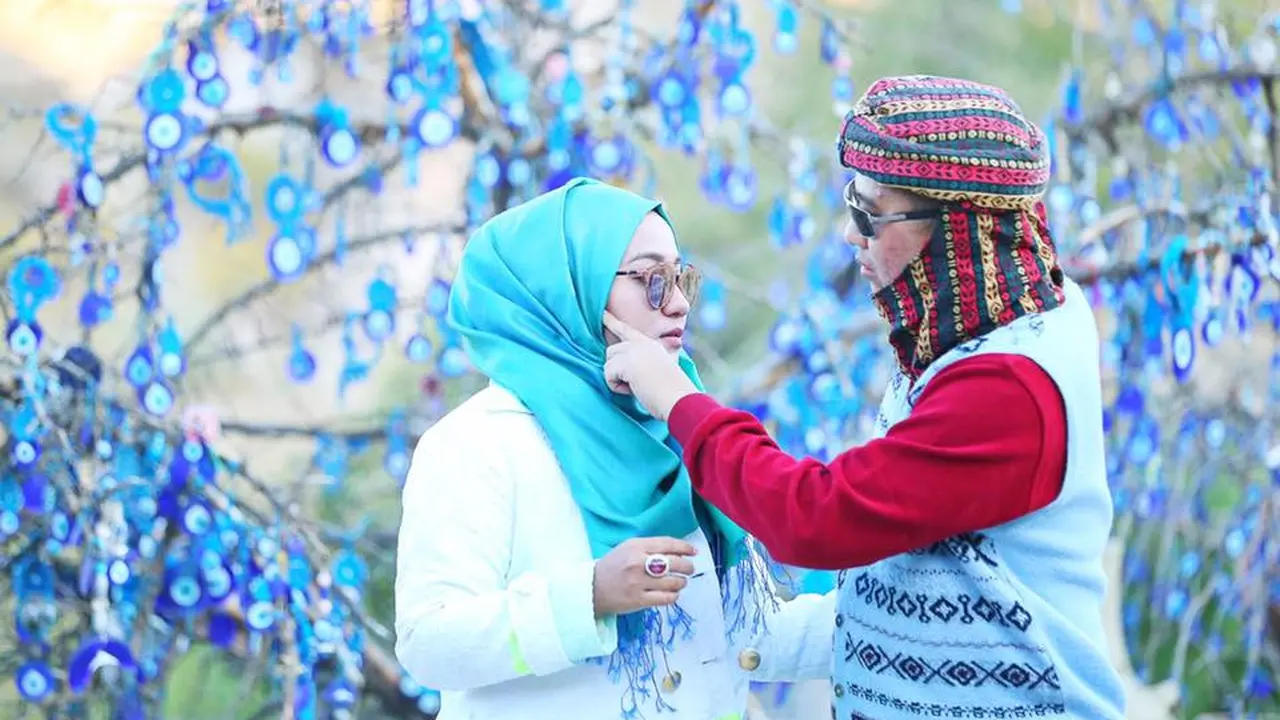 [Bintang] Foto Anniesa Hasibuan dan Suami Sebelum dan Sesudah Masuk Tahanan
