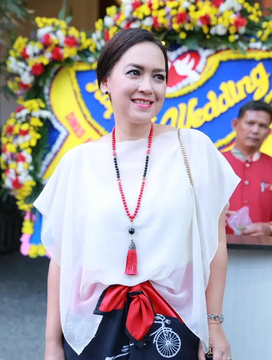 "Semoga bahagia selalu, diberikan banyak cinta," pungkas Ira Wibowo. (Adrian Putra/Bintang.com)