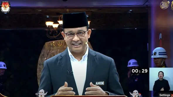 <p>&nbsp;Anies Baswedan saat debat capres perdana di kantor Komisi Pemilihan Umum (KPU), Selasa (12/12/2023). (Foto: Tangkapan layar Youtube KPU RI)</p>