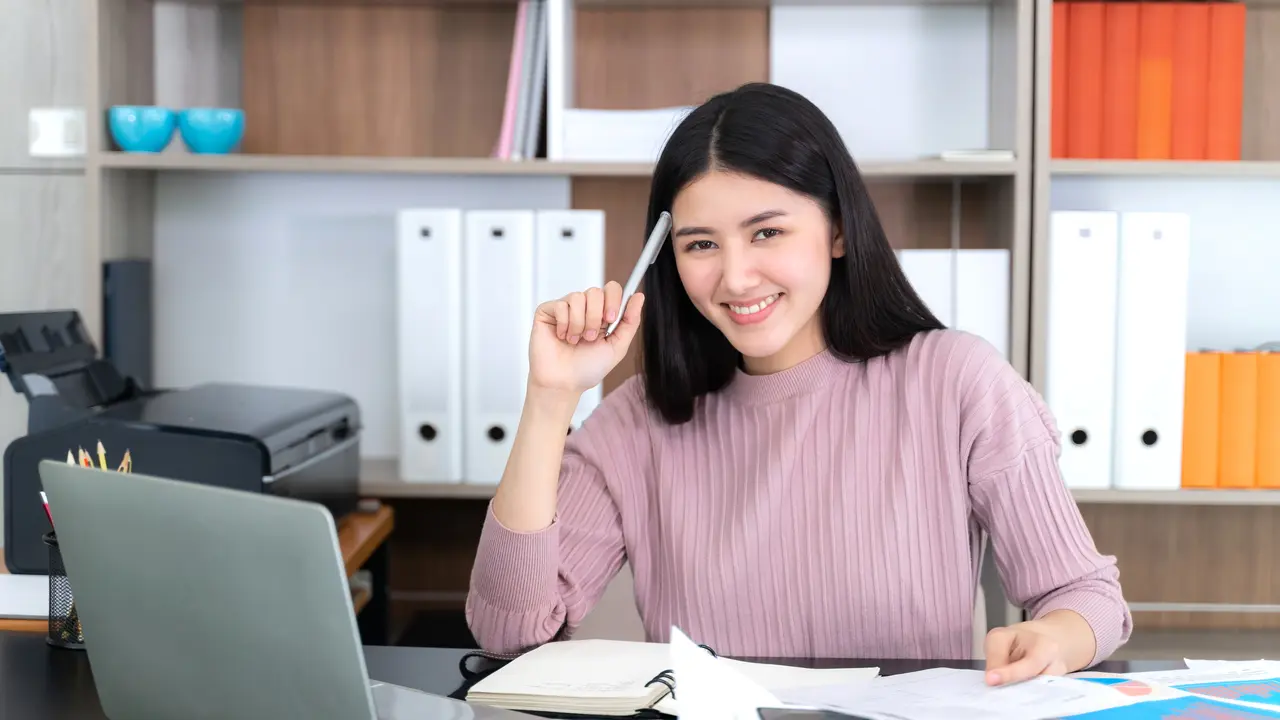 perempuan kerja