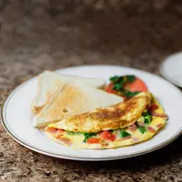 Dengan memilih bahan yang lebih sederhana, menu sarapan tetap bisa terasa enak dan mengenyangkan tanpa terlalu banyak garam. (Foto/Dok: Pexels)