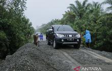 Cepat Tanggap! Jembatan Darurat Aceh Barat Selesai dalam Dua Hari, Dibangun Pakai Pohon Kelapa