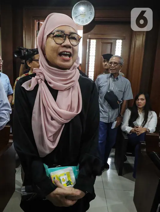 Jaksa Penuntut Umum (JPU) pada Komisi Pemberantasan Korupsi (KPK) menuntut mantan Direktur Utama PT Pertamina itu 11 tahun penjara dan denda Rp1 miliar subsider enam bulan kurungan. (Liputan6.com/Angga Yuniar)