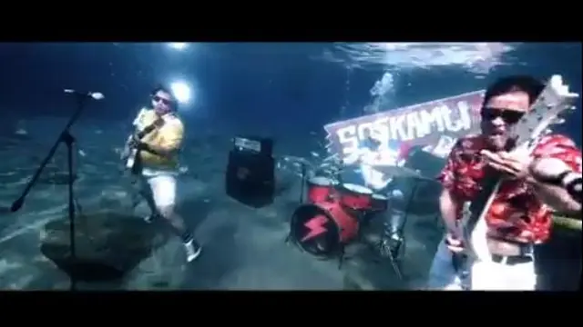 Alat Musik Endank Soekamti, Properti Terbaru untuk Foto Bawah Air di Umbul Ponggok