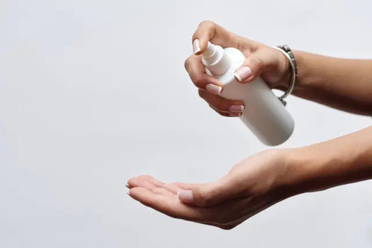 Wudhu Gunakan Air dalam Botol Spray yang Disemprotkan, Apakah Sah?