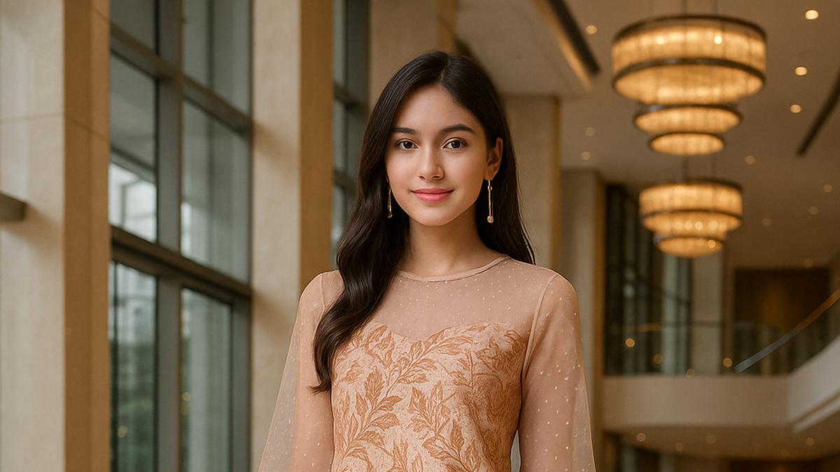 9 Model Tunik Batik Terbaru untuk Remaja agar Tidak Terlihat Tua, Inspirasi Gaya Etnik Elegan 2025