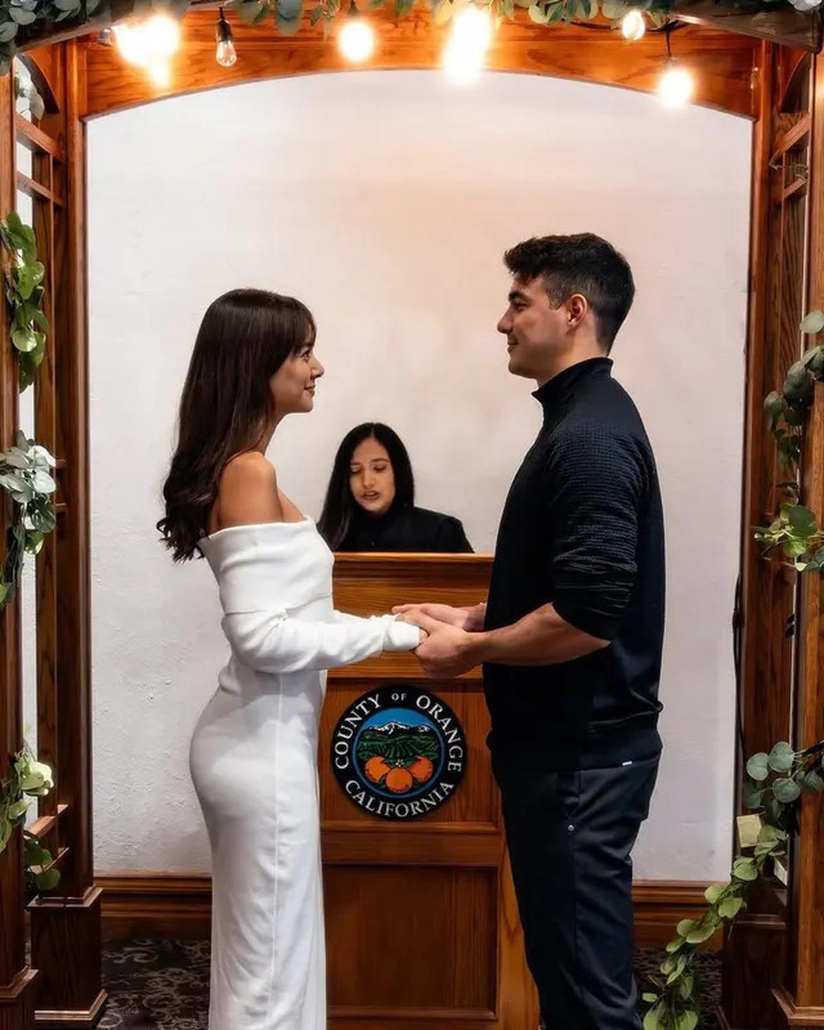 8 Potret Detail Pemberkatan Nikah Aurelie Moeremans dan Tyler di Amerika, Intimate