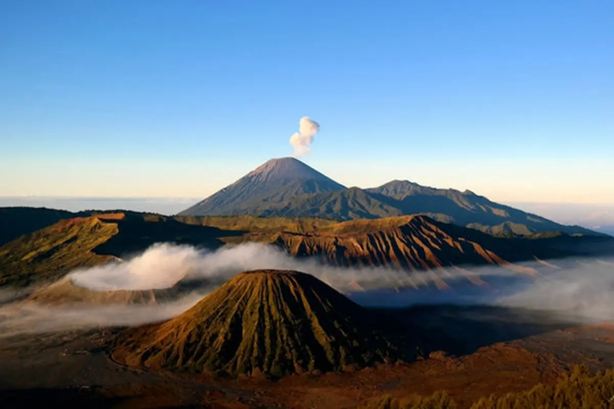 Ilustrasi Taman Nasional Bromo Tengger Semeru. (Unsplash/Alessio Roversi)