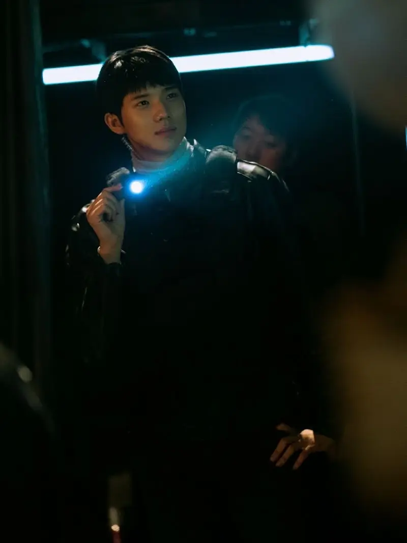 Aktor Moon Sang Min di serial "My Name". (Foto: Netflix)