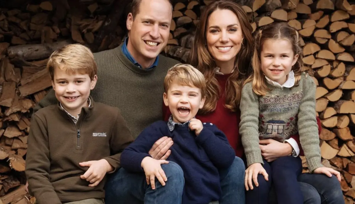 Kali ini, gaya lainnya juga hadir dengan pesona sweater sehingga hadirkan gaya liburan yang sempurna. [Foto: Instagram/Kensingtonroyals]