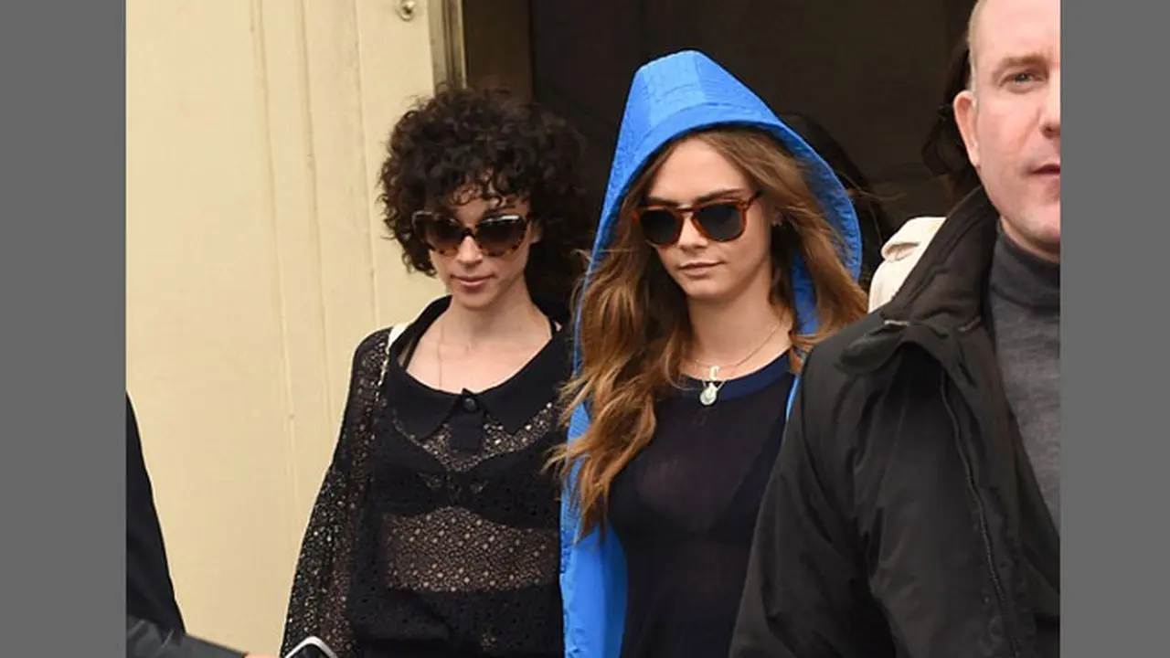 [Bintang] Cara Delevingne dan St. Vincent
