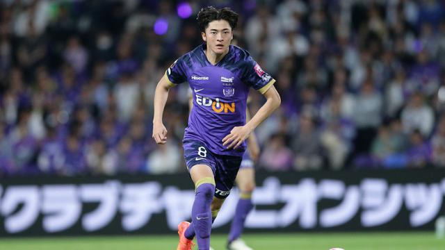 Foto: Lebih Dekat dengan Takumu Kawamura, Si Anak Lokal Hiroshima yang Tinggalkan J1 League dan Siap Mendunia Bersama RB Salzburg