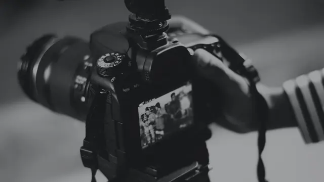 Kisah suka duka pekerjaan fotografer pernikahan.