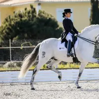 Atlet Berkuda Mira Warganegara