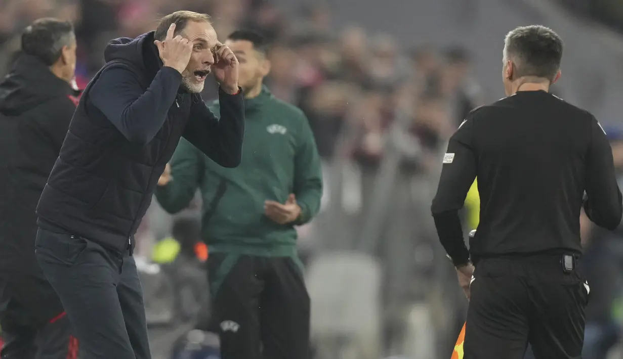 Thomas Tuchel meraih kartu merah pertamanya hanya dalam enam laga awal bersama Bayern Munchen. (AP Photo/Matthias Schrader)