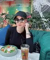 Kini Christy Jusung memang jarang terlihat di layar kaca. Walaupun demikian, ia cukup aktif di media sosial. [Foto: Instagram/christyjusung]