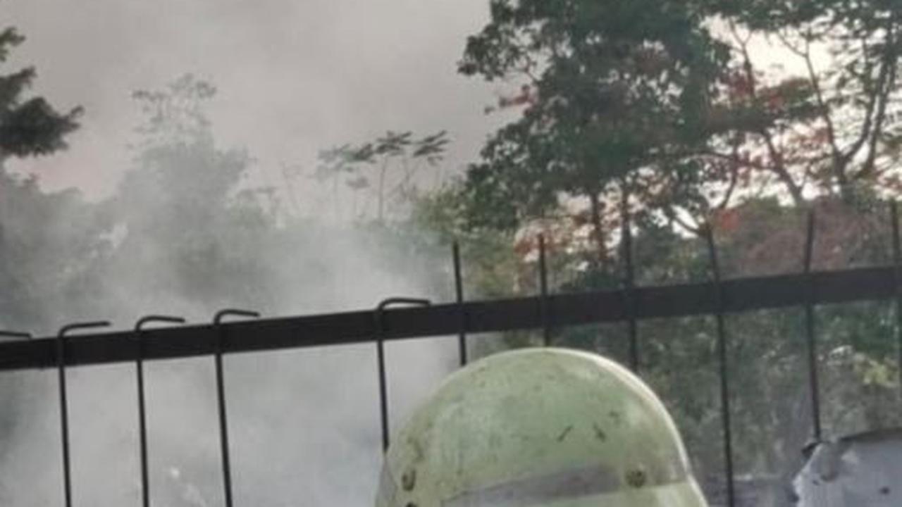 Gudang Kabel Terbakar di Cibubur, Asap Hitam Pekat Membumbung