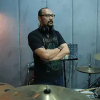 Yoyo Padi turut meriahkan HUT SCTV ke-25 dengan berkolaborasi dengan para musisi Indonesia. (Deki Prayoga/Bintang.com)