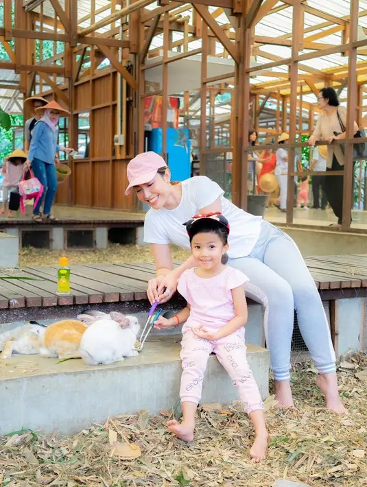 (Instagram/mrsayudewi)