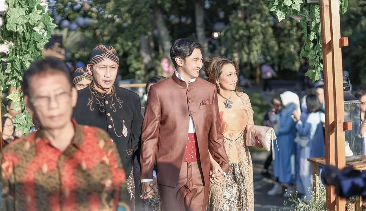 (Instagram/hitocaesar)