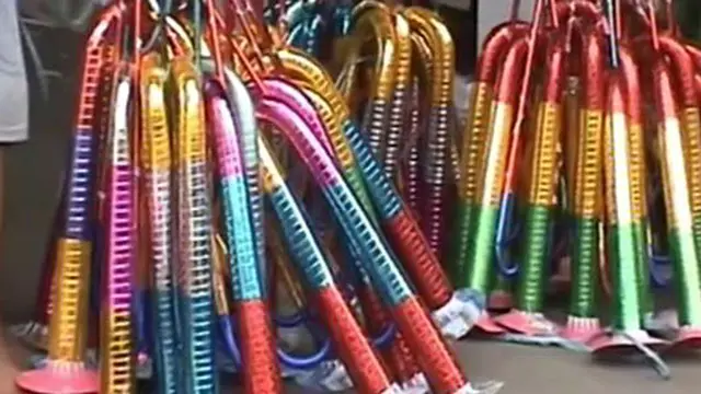 Jelang Tahun Baru, Pengrajin Terompet Kebanjiran Pesanan