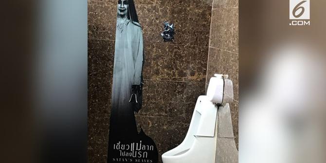 VIDEO: Sosok Ibu Pengabdi Setan Muncul di Toilet Thailand