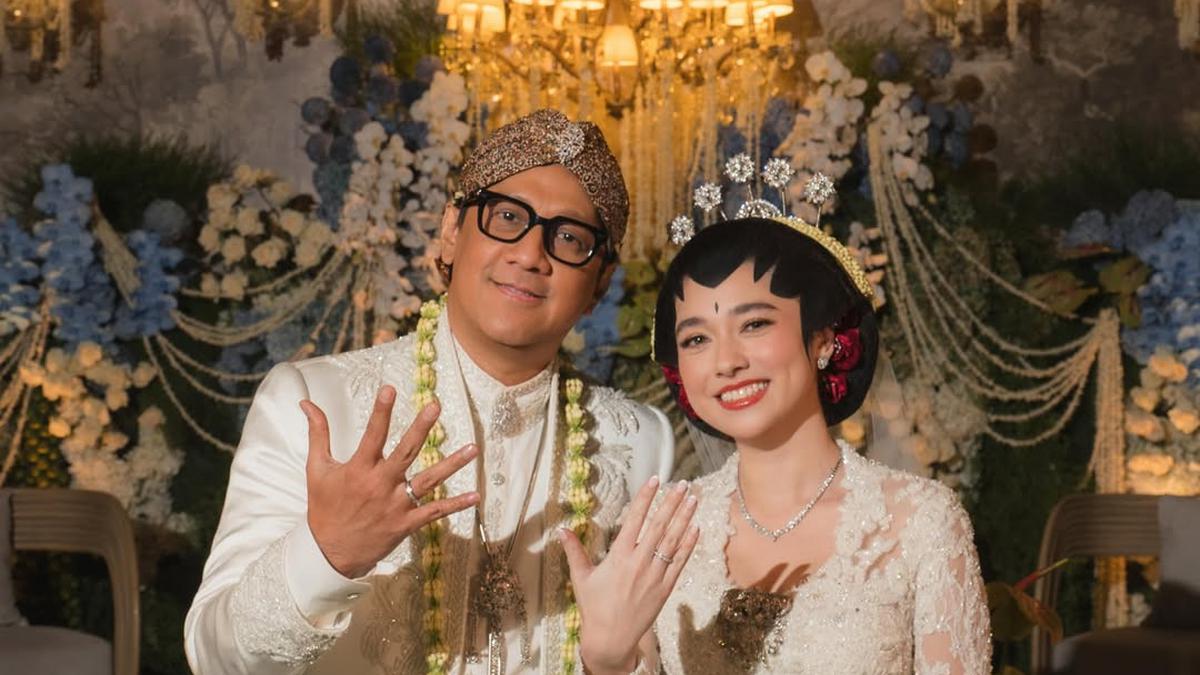Busana Akad Nikah Andre Taulany dan Amanda Rigby Penuh Makna, Intip Detail Rancangannya