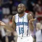 Aksi Kemba Walker saat Hornets kalah dari Sixers pada laga NBA (AP)