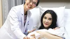 5 Potret Uut Permatasari Momong Buah Hati Kedua yang Baru Lahir (Sumber: Instagram/uutpermatasari)