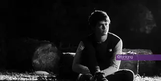 Aliando Syarief tidak begitu ngotot soal mencari pendamping. Padahal, Ali biasa disapa, memiliki wajah tampan dan juga mapan. Bahkan sudah hidup mandiri. Kini, ia lebih banyak bersyukur dengan yang dimiliki. (Adrian Putra/Bintang.com)