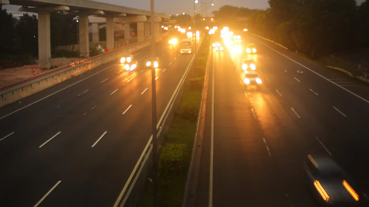 Tol Cikampek Diberlakukan contraflow