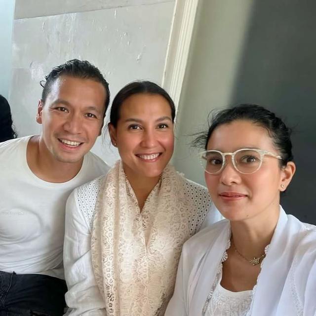 Dinna Olivia bersama Samuel Rizal dan Marcella Zalianty (Foto: instagram marcella.zalianty)